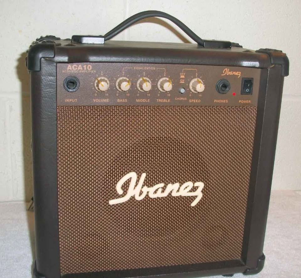 Ibanez ACA 10 Amplifier with Chorus