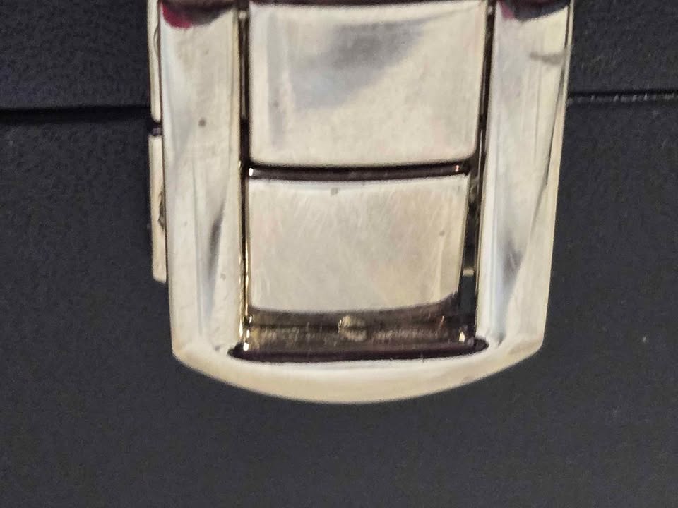 10 space luxury watch case