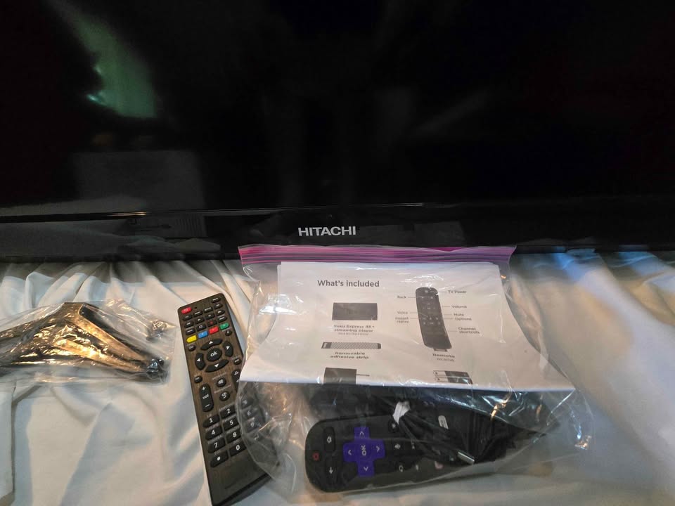40in Hitachi with 4k Roku included