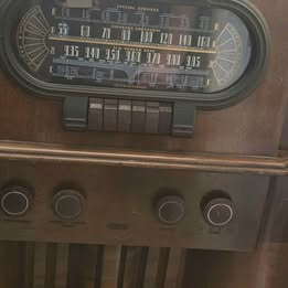 1939 RCA 19k Radio with magic loop