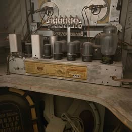 1939 RCA 19k Radio with magic loop