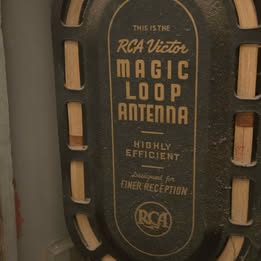 1939 RCA 19k Radio with magic loop