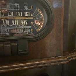 1939 RCA 19k Radio with magic loop