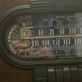 1939 RCA 19k Radio with magic loop