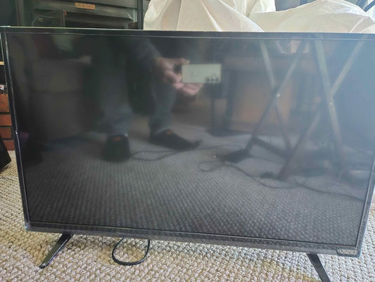 Vizio 32in Roku included flat screen D series