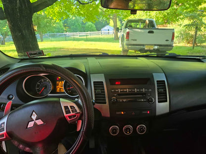 2009 Mitsubishi outlander XLS Sport Utility 4D