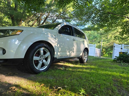 2009 Mitsubishi outlander XLS Sport Utility 4D