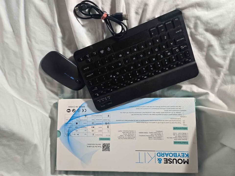 Bt /usb keyboard/mouse backlit NEW