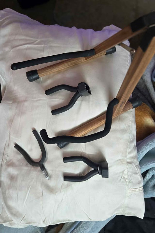 Guitar stand/hanger