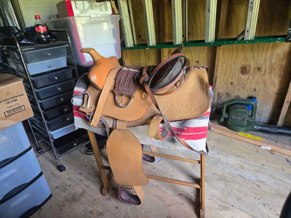 Western saddle