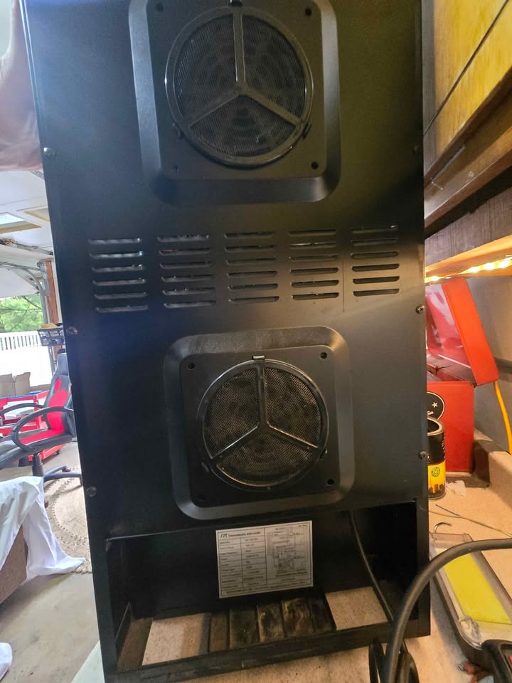 Dual zone mini wine fridge 18 bottle
