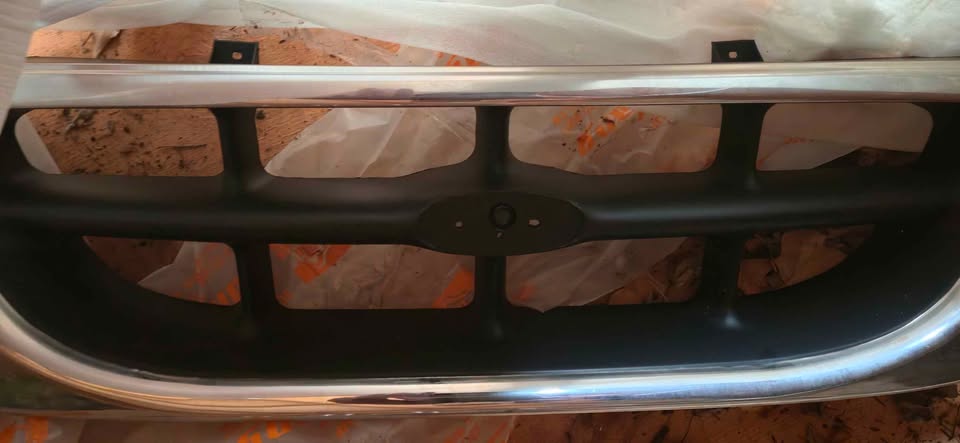 Ford Explorer grille 95-2001