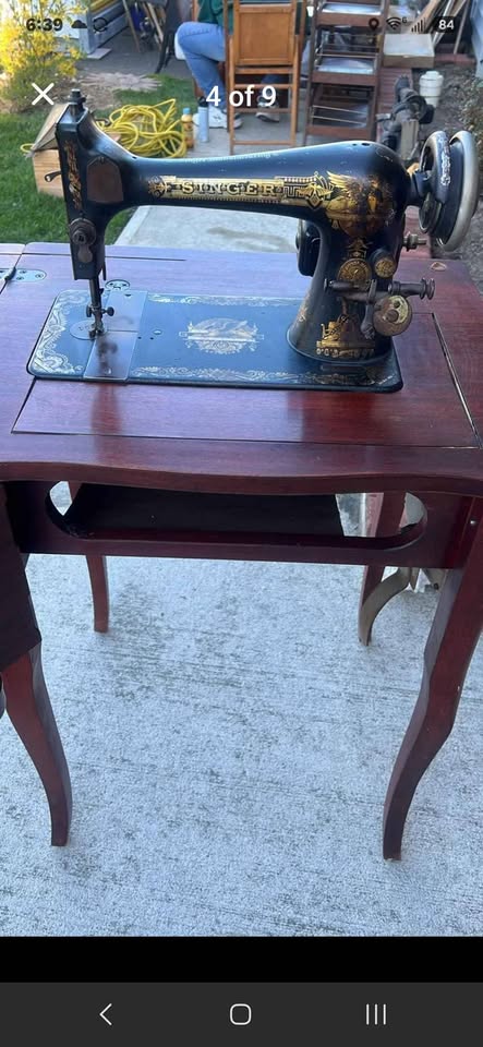 1900s Singer Sewing Machine