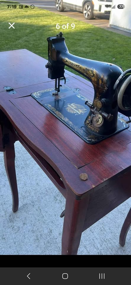 1900s Singer Sewing Machine