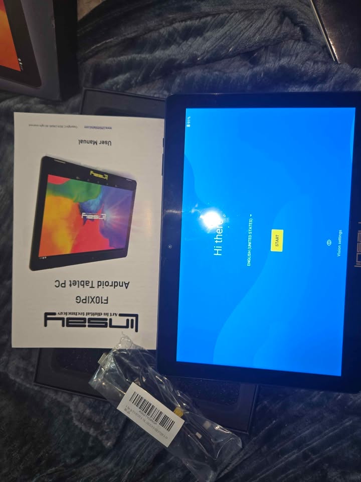 10.1 tablet 128g. 2 in 1 NEW