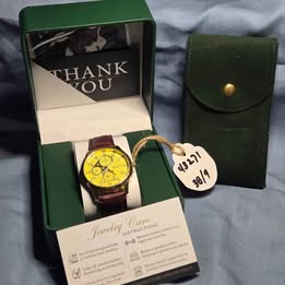 Gold/leather Dress watch