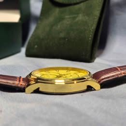 Gold/leather Dress watch