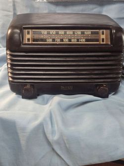 1946 Philco Transitone tabletop radio
