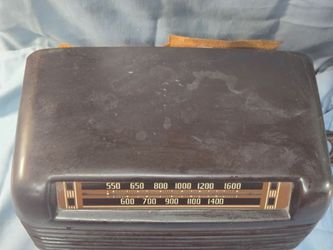 1946 Philco Transitone tabletop radio