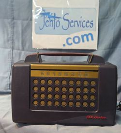 1952 RCA Victor Globetrotter Radio