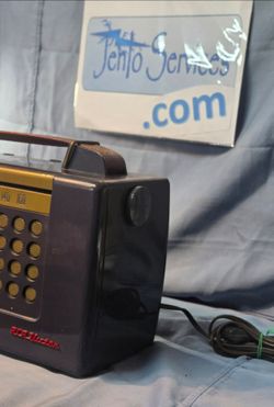 1952 RCA Victor Globetrotter Radio
