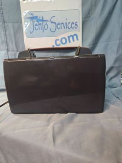 1952 RCA Victor Globetrotter Radio