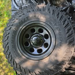 Jeep Wrangler 5 Yokohama Geolander M/T  and 5 Black Rock rims